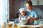 Quel bonheur de cuisiner avec son enfant 30 cuisine-enfant
