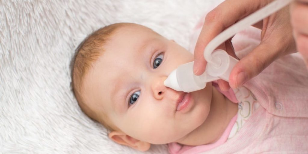 mouche-bebe-pour-deboucher-nez-enfant-1200x600