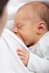 Lait infantile ou maternelle : lequel choisir pour son enfant ? 28 svg%3E