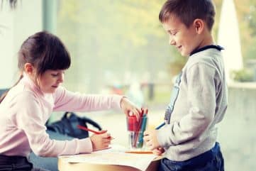 L'impact pédagogique des activités Montessori sur vos enfants 31 Methode-montesori-apprentissage