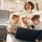 Une solution pour aider les parents à gérer le stress des enfants 28 Moonrock CBD 1