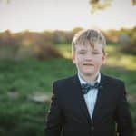 Conseils pour bien habiller son garçon pour sa communion 28 jeune garçon