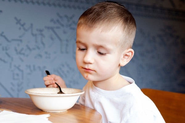 enfant qui ne veut pas manger