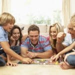 Top 10 des jeux de société pour toute la famille : trouvez celui qui vous rassemblera 28 grande famille ensemble